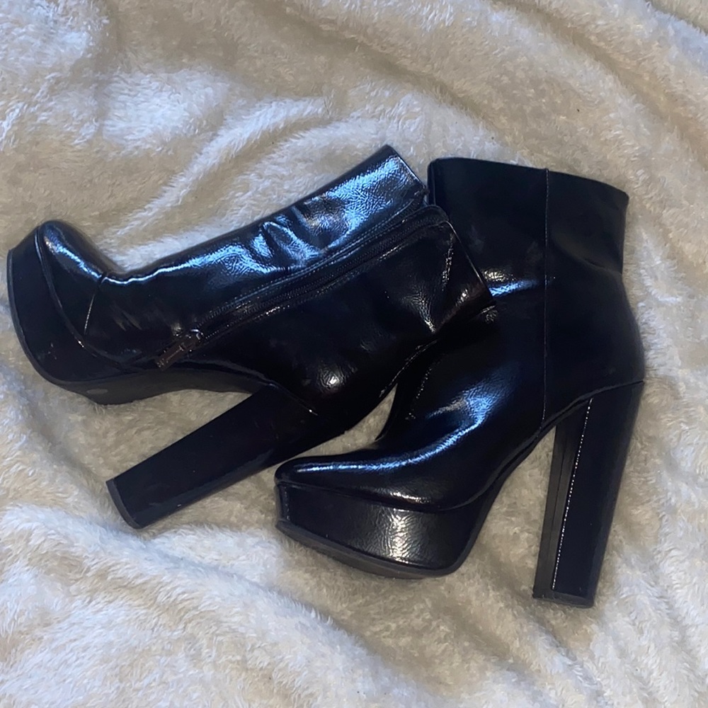 Jessica Simpson 6inch boots size 7.5